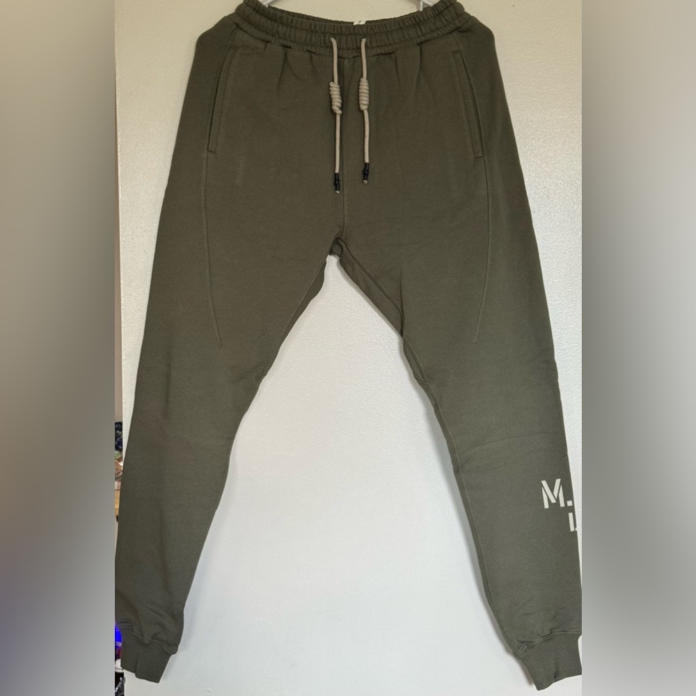 Magnlens sweatpants